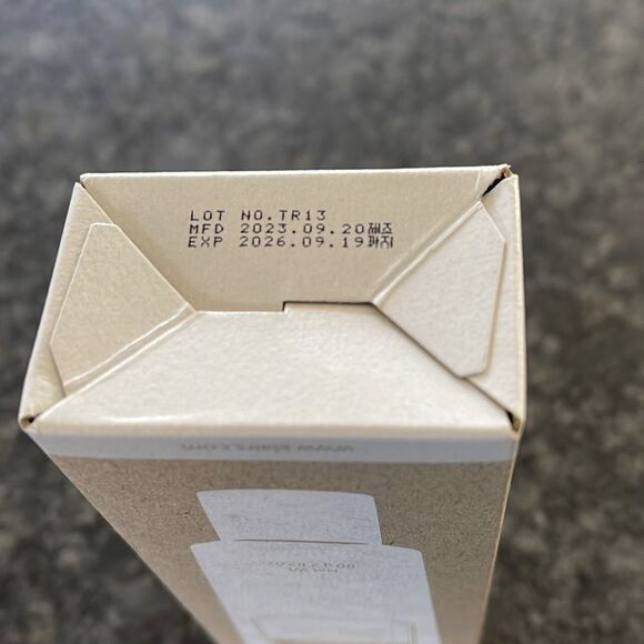 Dear Klaires Rich Soothing Cream K Beauty perfect icing that locks in moisture - Picture 8 of 8